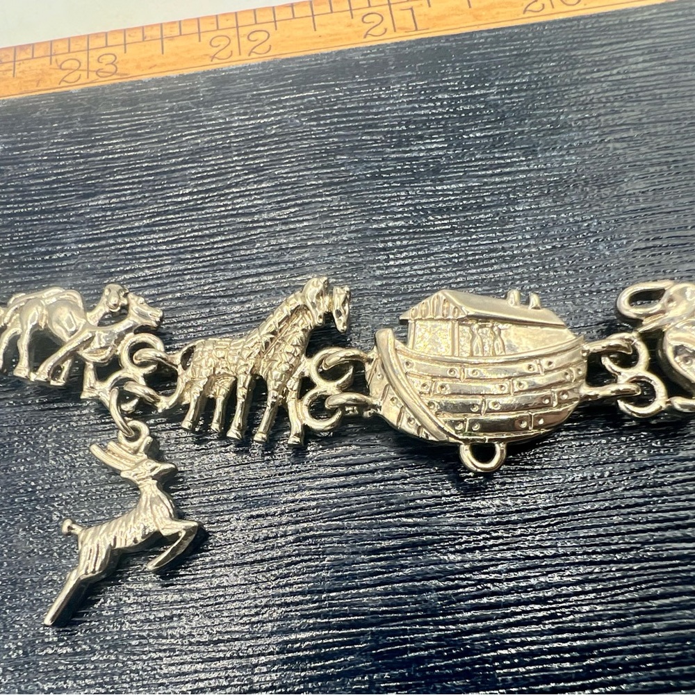 Noah’s ark charm bracelet silver tone 7” - Picture 3 of 6
